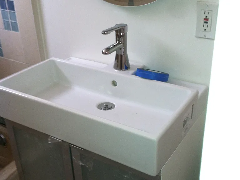 Bathroom sink