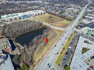 1S628 Oakbrook Lake Oaks Brk, Villa Park, IL 60181