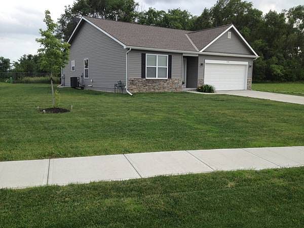 1st image of 21435 Hampton Dr