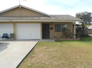17561 Roxanne Ln, Huntington Beach, CA 92647