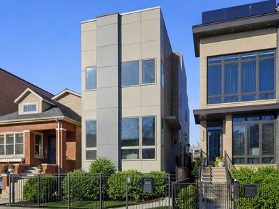 2234 W Huron St, Chicago, IL, 60612