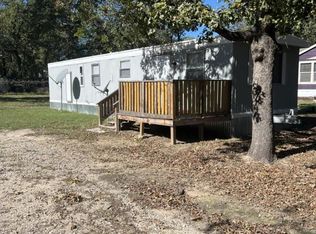 1801 Coral Rd, Azle, TX 76020