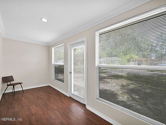 2nd image of 4654 FREDERICKSBURG Avenue