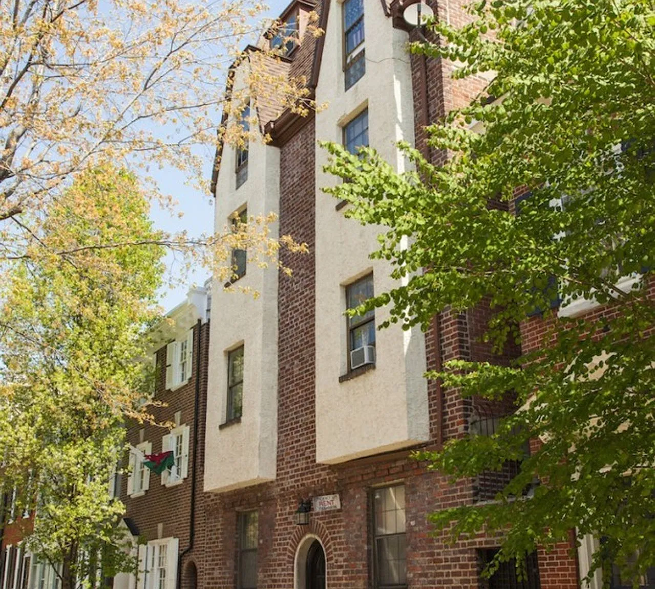 331 S Smedley Street — Photo 1