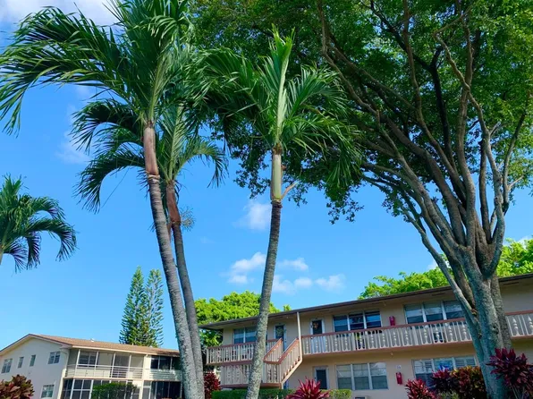 116 Canterbury E, West Palm Beach, FL 33417