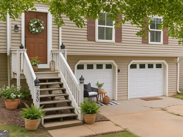 220 Magnolia Tree Ct, Johns Creek, GA 30022