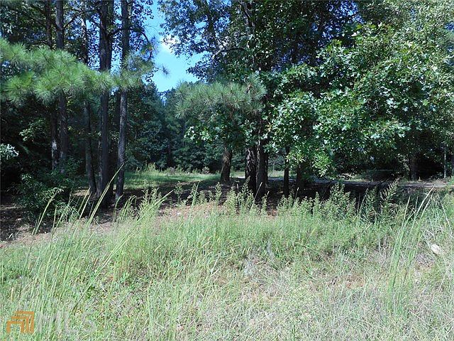 2nd image of 200 Willow Shoals Dr