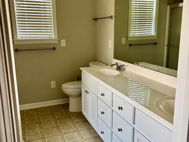 1315 Cameron Ct — Photo 15