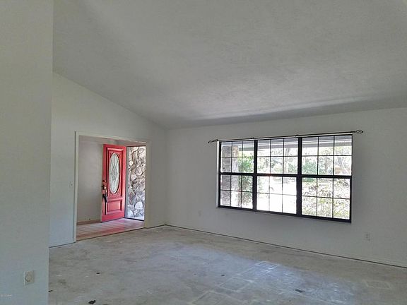 3rd image of 408 Oak River Dr