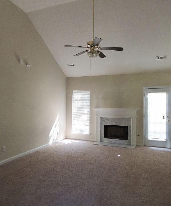 2nd image of 100 King James Ct SE