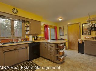 3413 Plymouth Dr, Bellingham, WA 98225