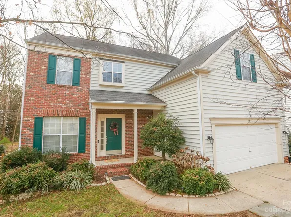 5833 Downfield Wood Dr, Charlotte, NC 28269