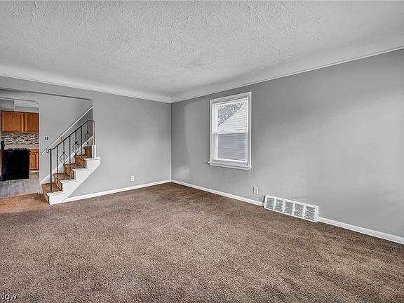 3rd image of 4310 E 162nd St