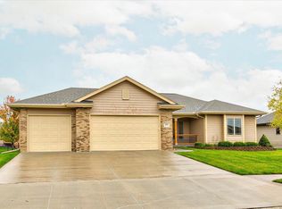 5015 Wagons Way Rd, Council Bluffs, IA 51501