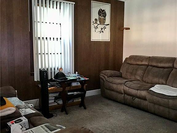 3rd image of 906 24th St
