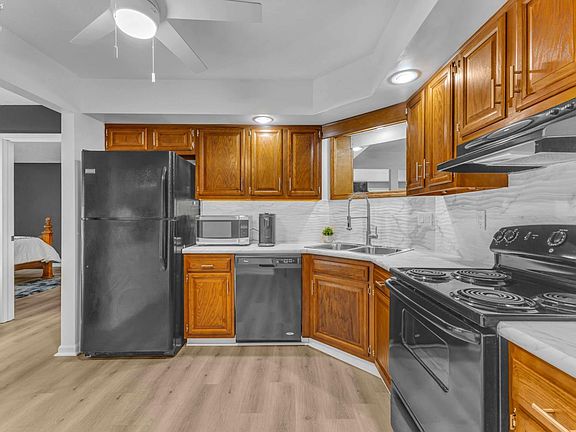 4th image of 4704 Venice Heights Blvd Unit 210