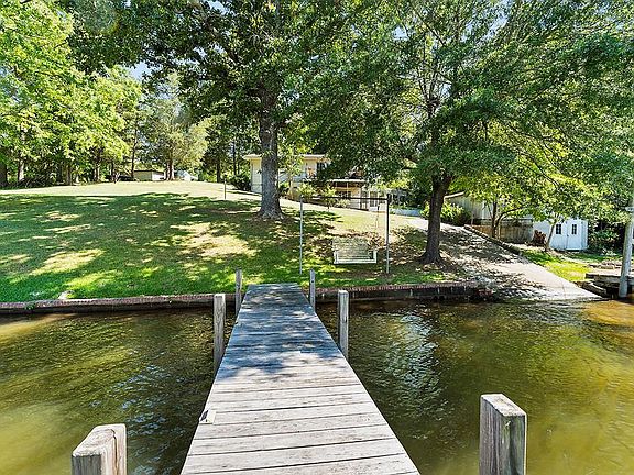 2nd image of 136 Mountain Shore Dr