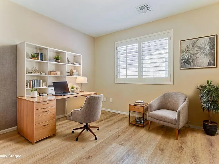 8127 S 5th Ave — Photo 15