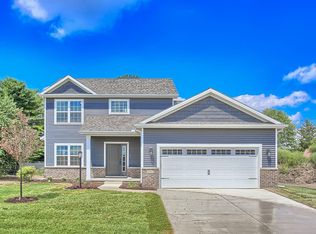 2012 Kinley Dr, Mahomet, IL 61853