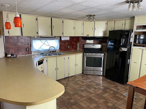 3rd image of 1609 Clarius Cir
