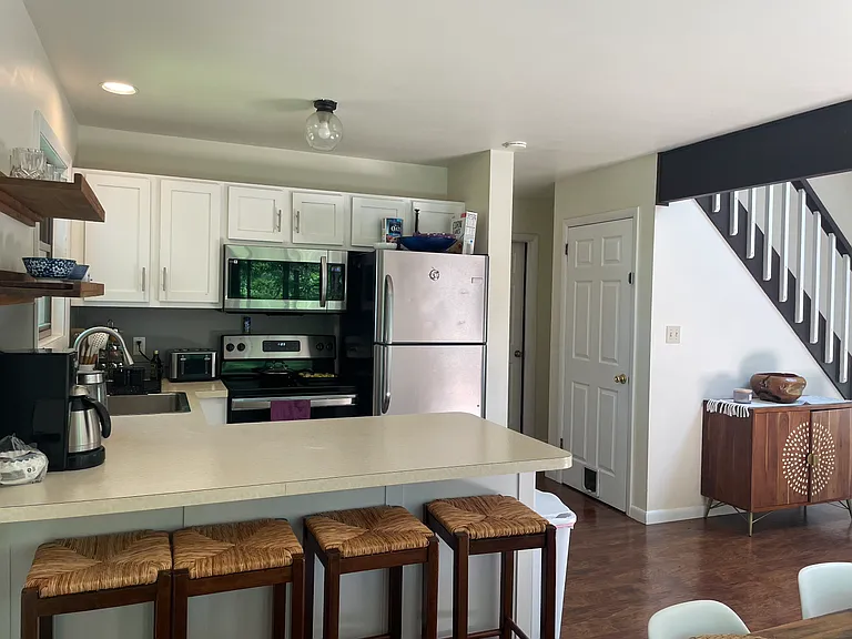 218 Sunlight Dr — Photo 8