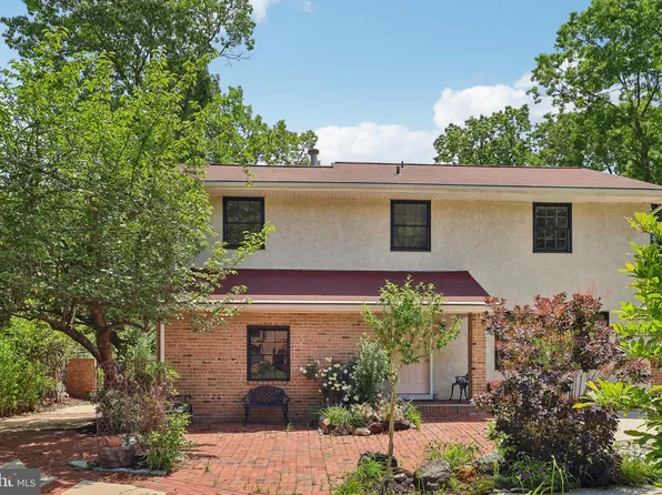 4 Virginia Rd, Glassboro, NJ 08028