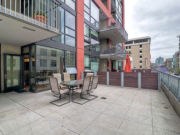 3rd image of 350 11th Ave Unit 427