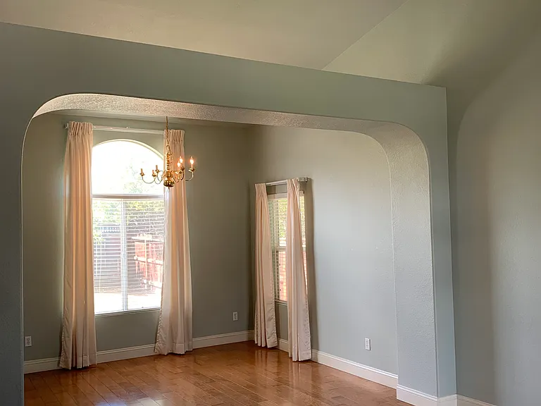 living/dining room
