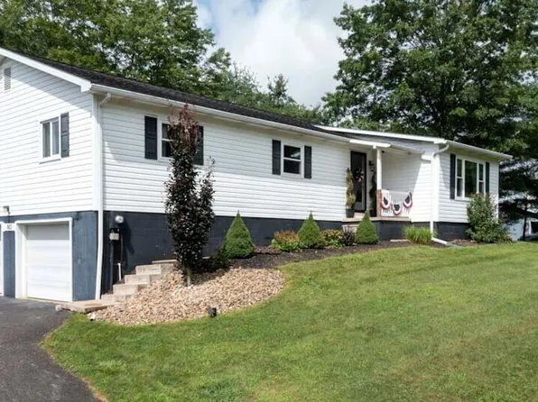 863 Campbell Rd, Tyrone, PA 16686