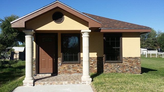 1st image of 818 W Juarez Ave