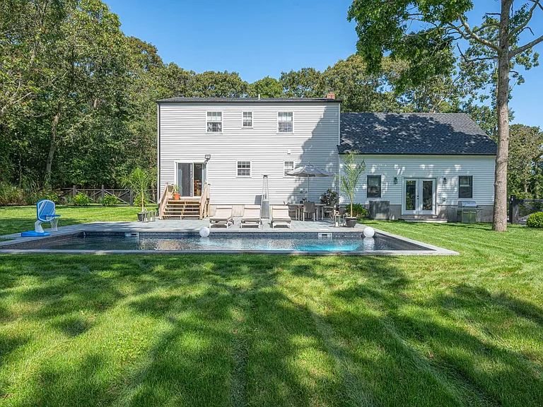 71 Hampton Rd — Photo 18