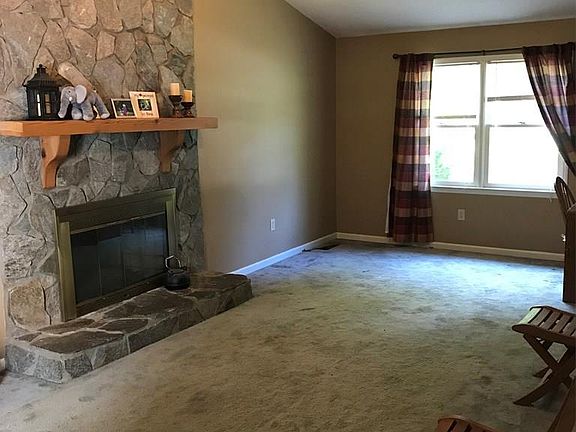 2nd image of 300 Inglewood Dr