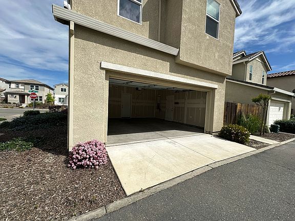3rd image of 4515 Juneberry Dr