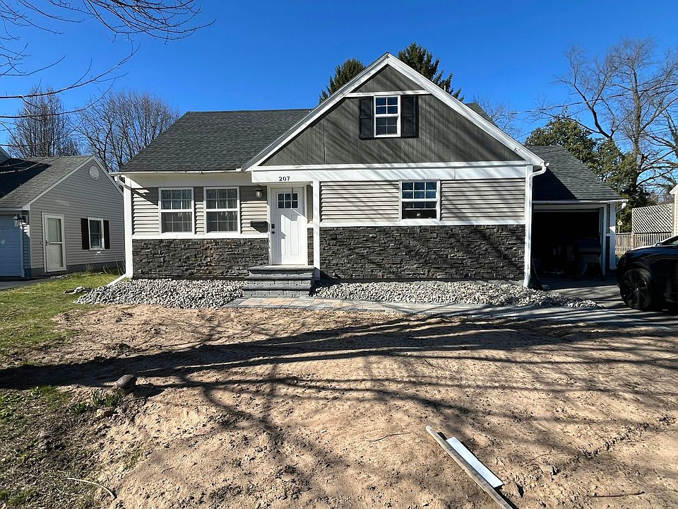 Welcome to Our 3BR 3BA Home for Rent