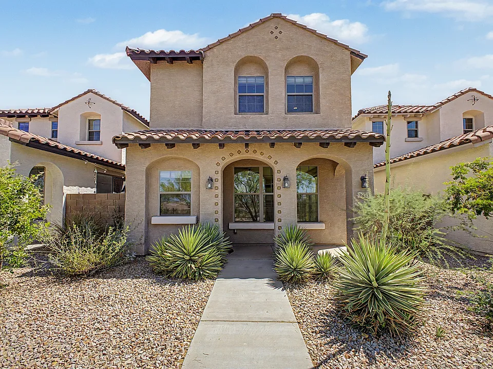 2934 N 71st Pl