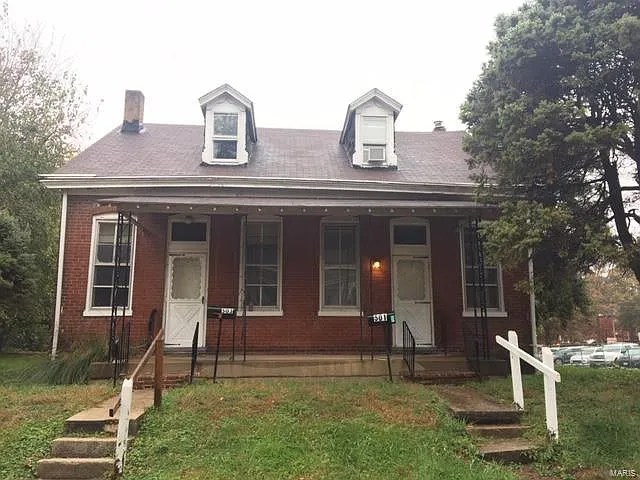 501 Abend St photo 1