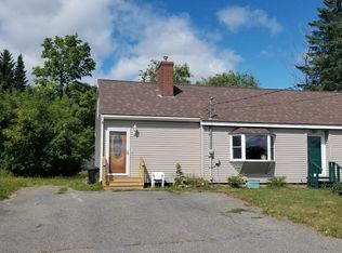 30 Hammond St, Caribou, ME 04736