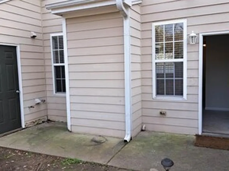 4411 Log Cabin Dr — Photo 2