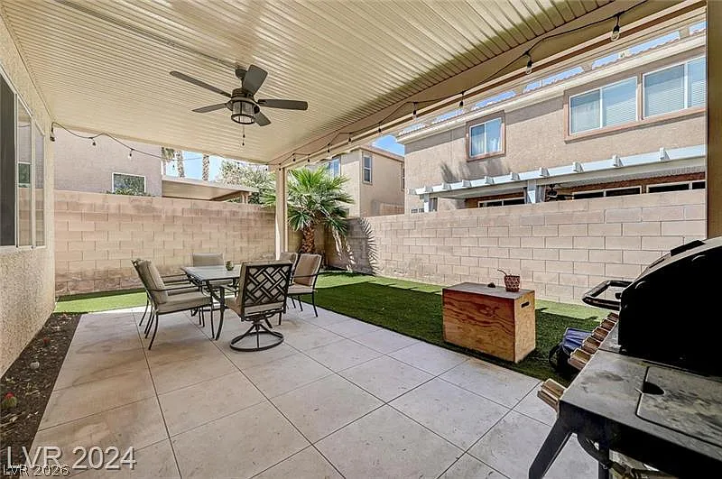 3 bed, 2.5 bath, 1918 sqft, $2,670 — Photo 4
