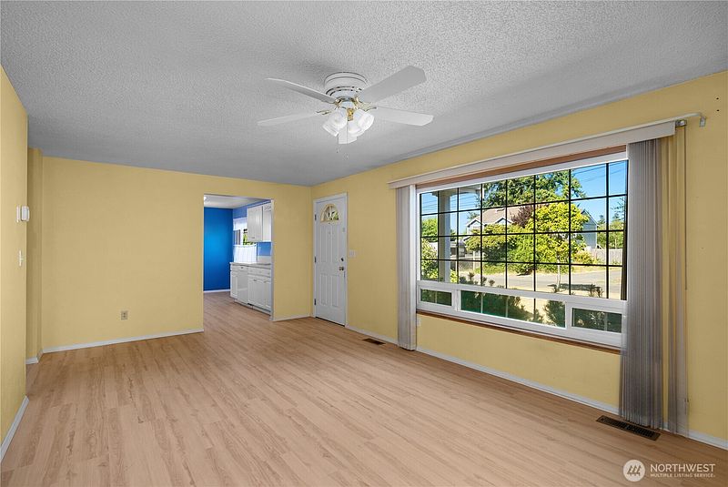 2nd image of 1019 Lybarger Street NE