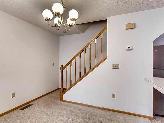 stairs to 2nd floor bedrooms