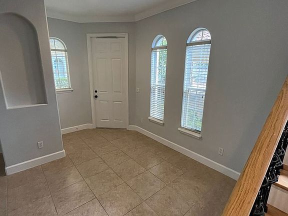 4th image of 1020 Minnesota Ave APT 5