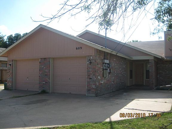 3rd image of 609 Luther Dr #49217628