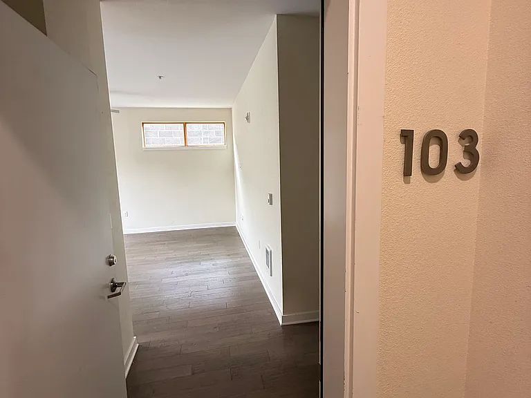 2651 NW Thurman St #103 — Photo 2