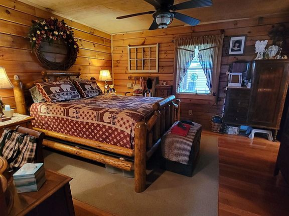 5th image of 111 Cravens Run Rd