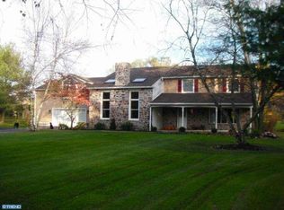 6489 Deerfield Dr, New Hope, PA 18938