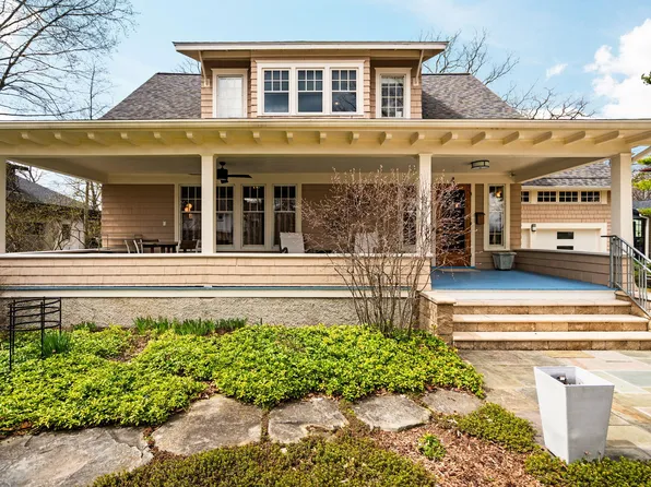 4 Geddes Heights Dr, Ann Arbor, MI 48104