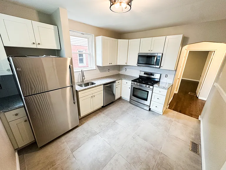 3911 Dover Pl #1F — Photo 9