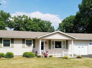 521 Daisy St SE, Demotte, IN 46310