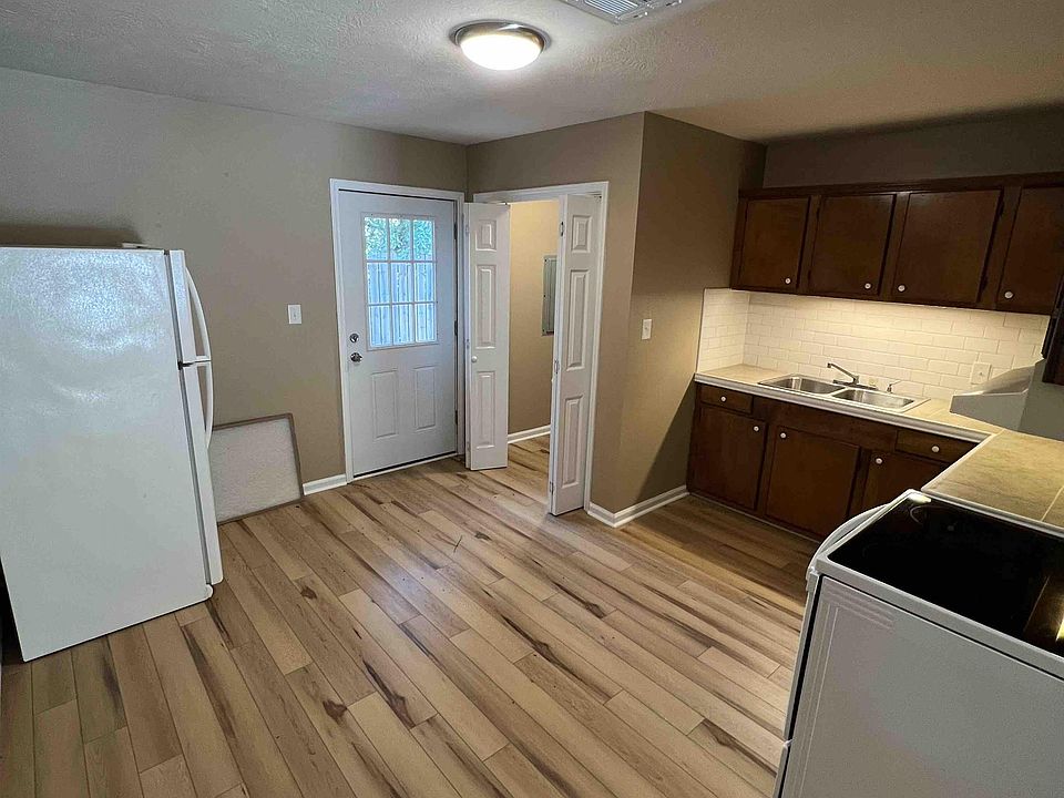 1st image of 1790 Esther Dr #1